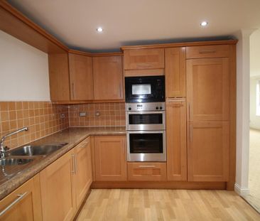 2 bedroom apartment to rent - Photo 6