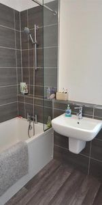 1 Bedroom Apartment To Let - Photo 3