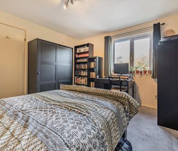 Weybrook Drive, Guildford - 1 bedroomProperty for lettings - Seymours - Photo 6