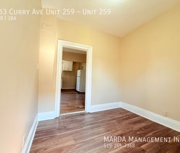 COZY 1-BEDROOM/1BATH MAIN FLOOR APARTMENT+HYDRO &GAS - Photo 6