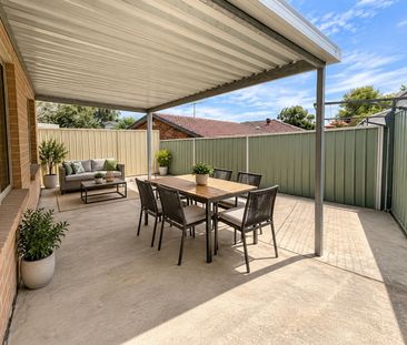 NEAT TWO BEDROOM HOME - IDEAL LOCATION - Photo 6