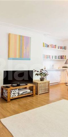 A well-presented one-bedroom flat situated on the sought-after Elgin Avenue, W9 - Photo 1