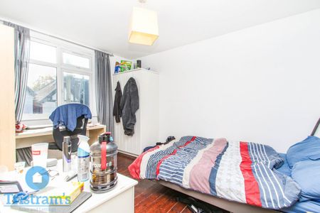 1 bed Mid Terraced House for Rent - Photo 2