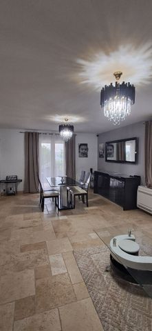 Location Maison 5 pièces 133m² - Photo 2