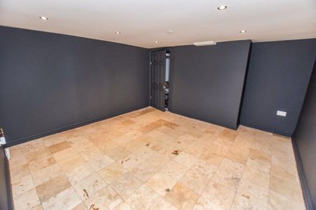 4 bedroom semi-detached house to rent - Photo 4