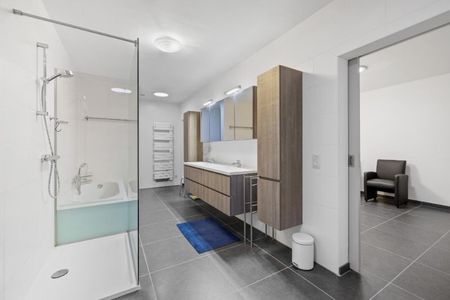 Prachtige penthouse met twee slaapkamers en ruime terrassen + garage - Photo 2