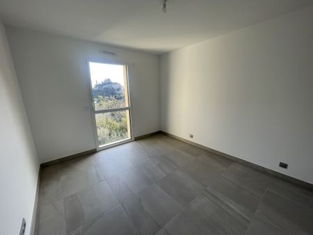 Location Appartement 2 pièces 41m² EZE 06360 - Photo 4