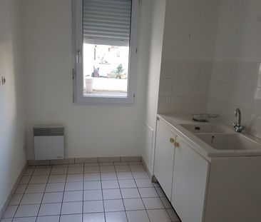 Location Appartement 2 pièces 48m² ORLEANS 45000 - Photo 3