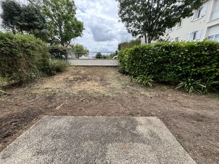 Location Appartement 3 pièces 62m² ST ANDRE DE CUBZAC 33240 - Photo 5