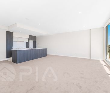 Sunny 3 Bed + Study Rarely On The Market - Condition As New - Photo 3