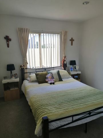 This tidy and low-maintenance home at 2 Sudbury Court offers comfortable living in a quiet, well-kept neighbourhood. - Photo 3