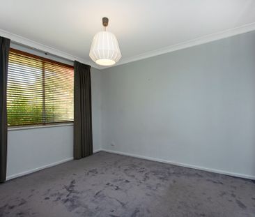 Charming Guildford Home - Photo 3