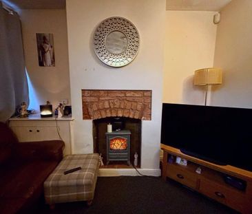 2 bedroom terraced house to rent - Photo 2
