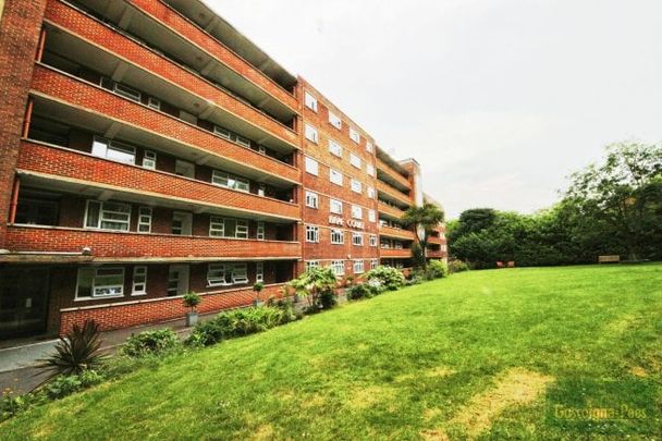 Brae Court, Kingston Hill, KT2 - Photo 1