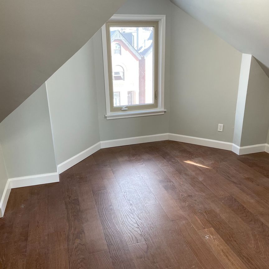 For Lease - 104 Cowan Avenue Unit# 3, Toronto, Ontario - Photo 1