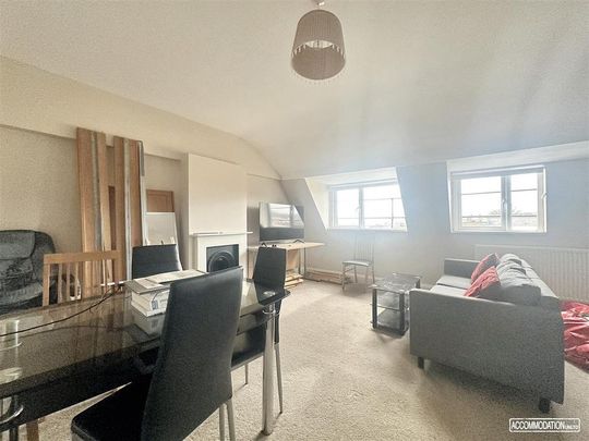 2 bedroom flat to rent - Photo 1