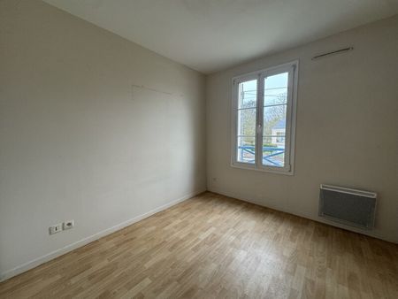 Location Appartement 2 pièces 42m² ST JEAN DE BRAYE 45800 - Photo 3