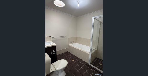 4 Bedroom Townhouse in Secure Complex - Photo 1