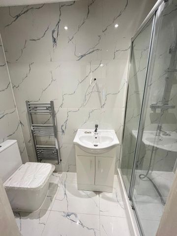 3 bedroom apartment to rent - Photo 5