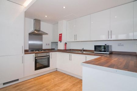 2 bedroom flat to rent - Photo 4