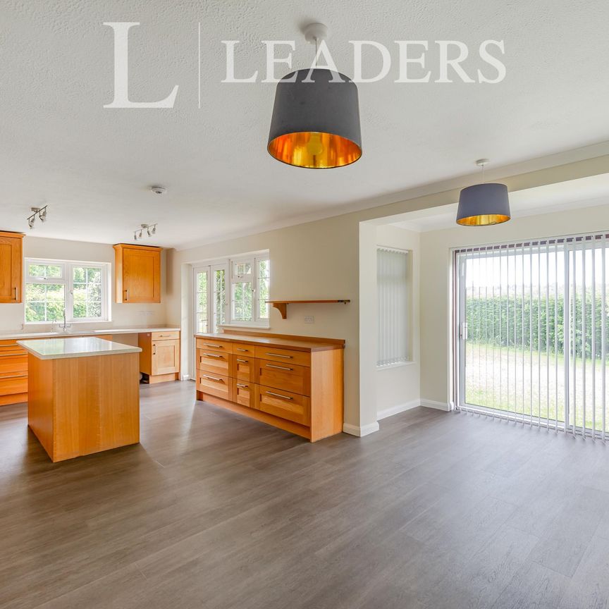 Parsonage Farm, Henfield, BN5 - Photo 1