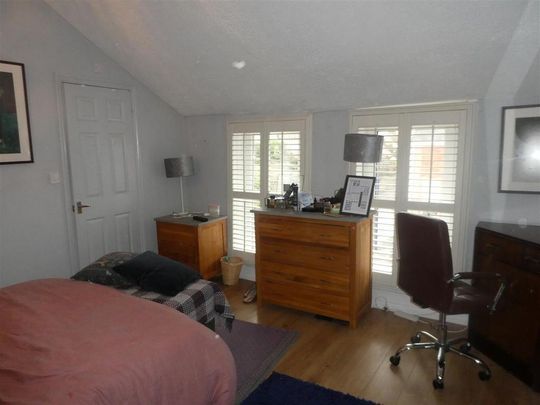2 bedroom maisonette to rent - Photo 1