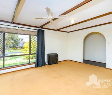 IDEALLY LOCATED FAMILY HOME - Photo 6