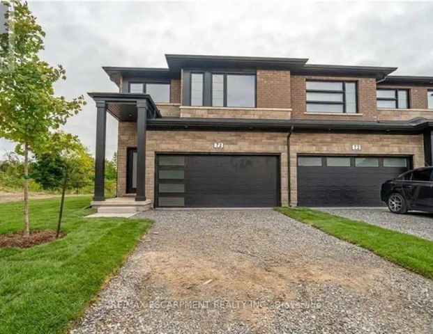 72 - 4552 PORTAGE ROAD — 5 Bedroom - Photo 1