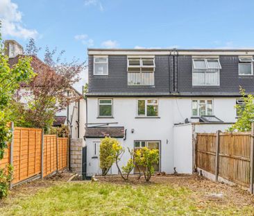 East Walk, East Barnet EN4 - Photo 1