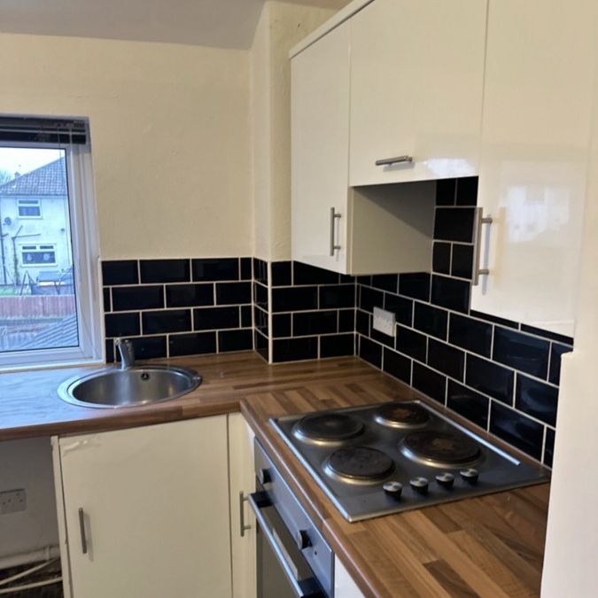 St Johns Road, Doncaster, DN12 - Photo 1