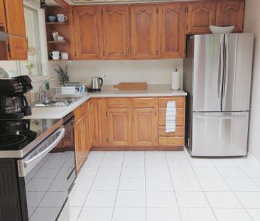 For Lease - 14 Lorraine Drive, Hamilton, Ontario - Photo 6