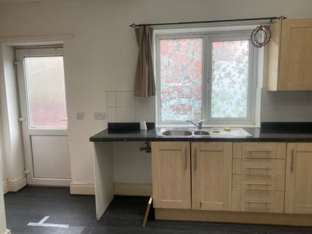 Room in a Shared House, Henrietta Street, M16 - Photo 4