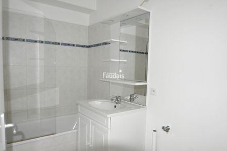 Location Appartement 2 pièces 52m² ST LO 50000 - Photo 4