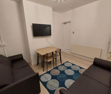 4 bedroom terraced house to rent - Photo 1