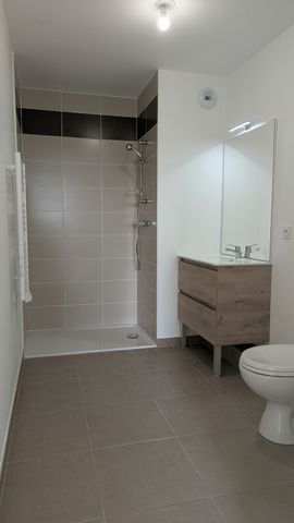 Location Appartement 2 pièces 40m² ORANGE 84100 - Photo 4