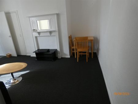 3 bed flat to rent in Mowbray Street, Heaton, NE6 - Photo 3