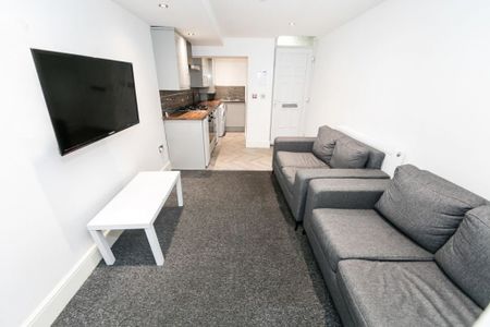 B Inglewood Terrace, Woodhouse, Leeds - Photo 3