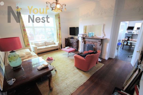 Room 7, Oakwood lane, Oakwood, Leeds, LS8 2JQ - Photo 1