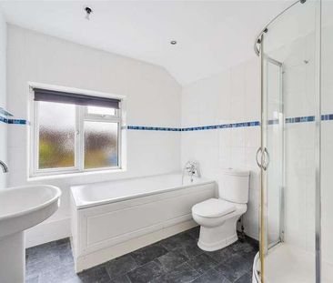 Ferndale Road, Banstead, SM7 - Photo 2