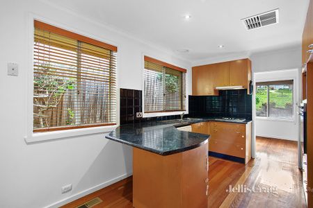 4 Clovelly Court, Viewbank - Photo 3