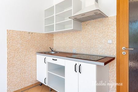 Pronájem bytu 1+kk 24 m² - Фото 5