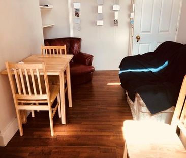 5 bedroom semi-detached house to rent - Photo 1