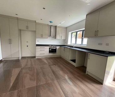 Hazeldene Gardens, Uxbridge, UB10 - Photo 6