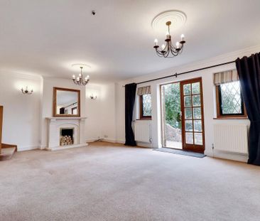 GUILDFORD ROAD, FETCHAM - Photo 3