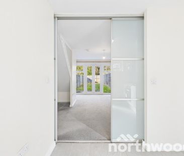 2 bedroom terraced house to rent - Photo 3