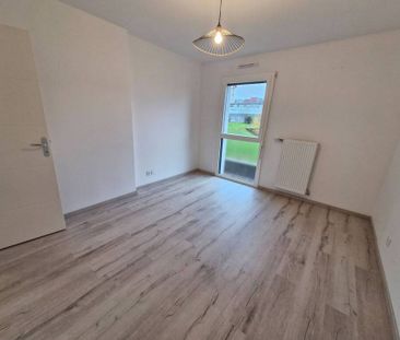 Location Appartement 3 pièces 68m² BOURGOIN JALLIEU 38300 - Photo 3