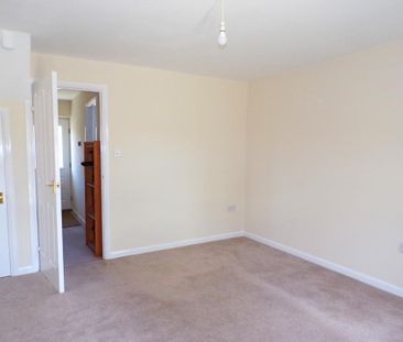 2 bedroom semi-detached house to rent - Photo 2