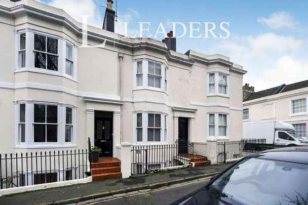 Pellham Crescent, BN1 - Photo 1