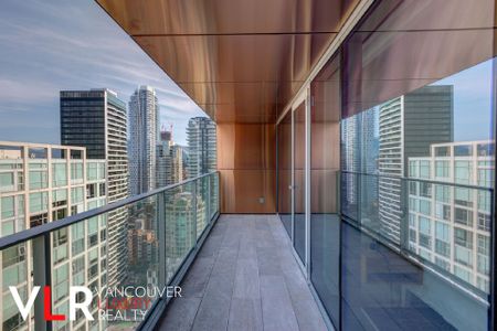 Condo in Downtown Vancouver, British Columbia - Photo 2