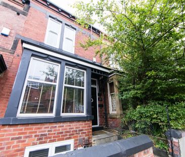Burchett Grove, Woodhouse, Leeds - Photo 4